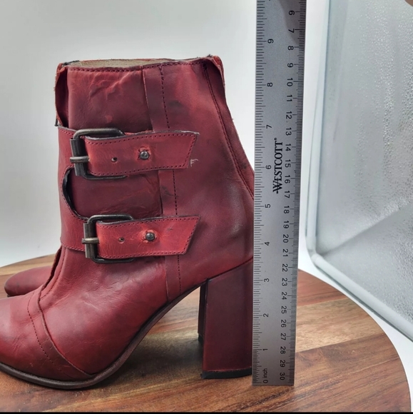 Freebird Joey Boots Women's 8 Red Leather Distressed Buckle Western Heel Pointed - Picture 6 of 13